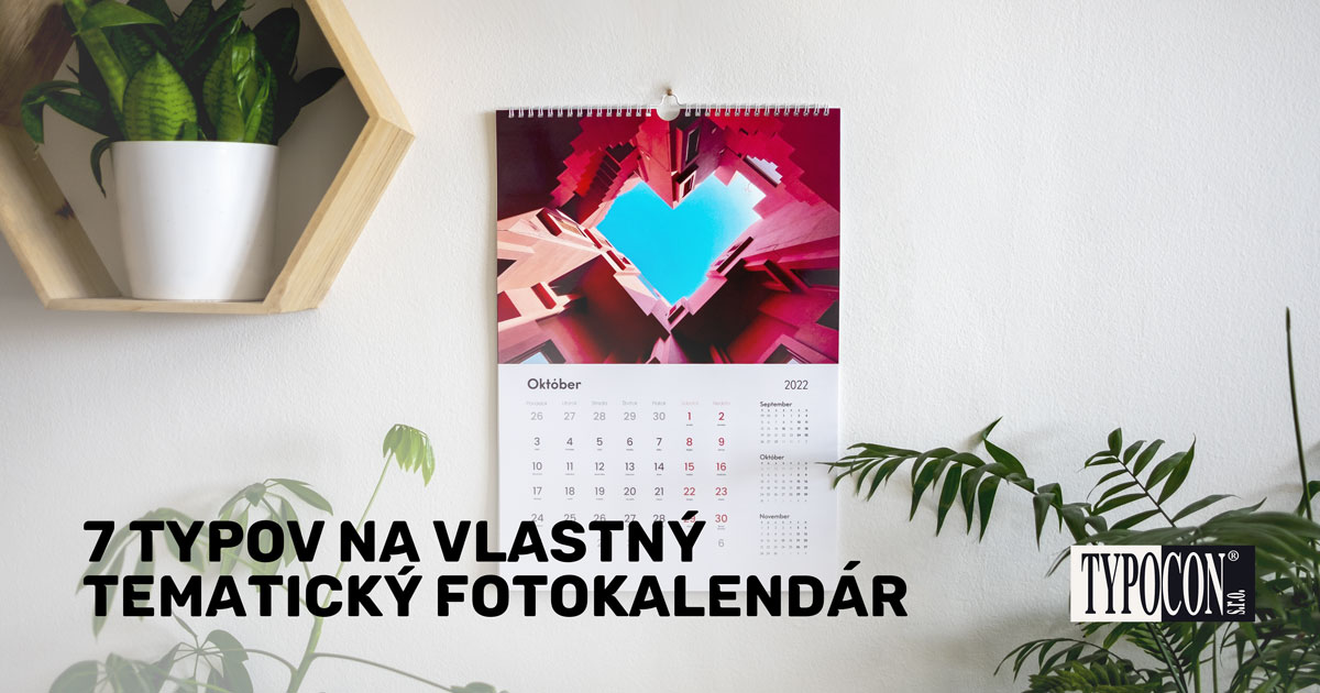 Fotokalendar na stene s tému architektúry.