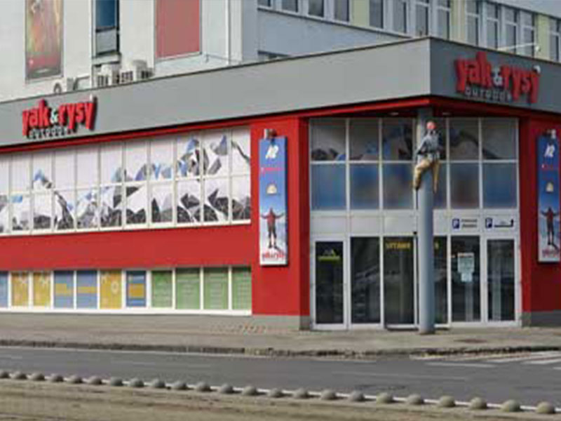 Perforovaná fólia na okno Yak a Rysy